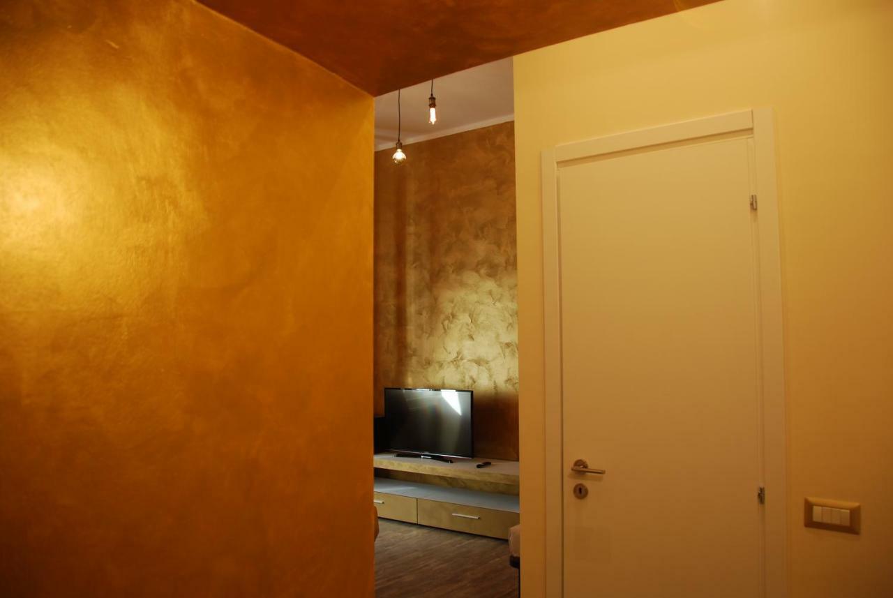 Secret Rhome Colosseum Art โรม ภายนอก รูปภาพ
